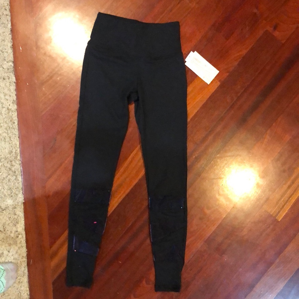 Balance Collection Black leggings NWT-size XS